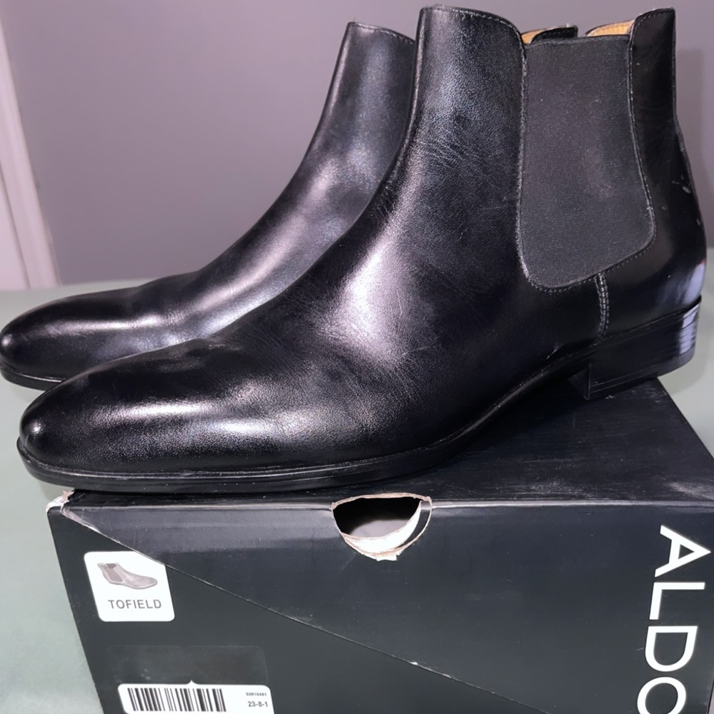 Mens Black Chelsea boots